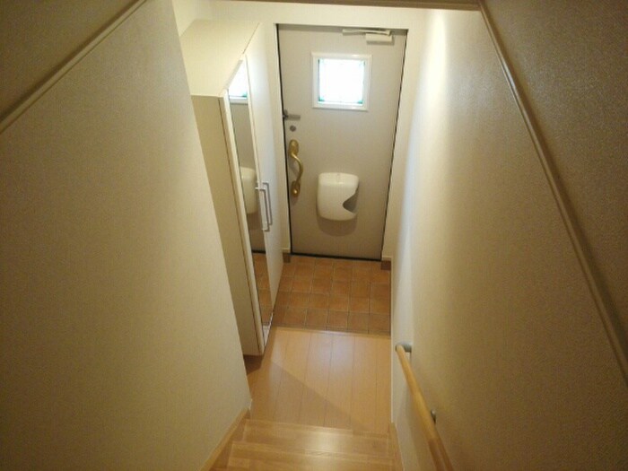 物件内観写真19　(玄関)