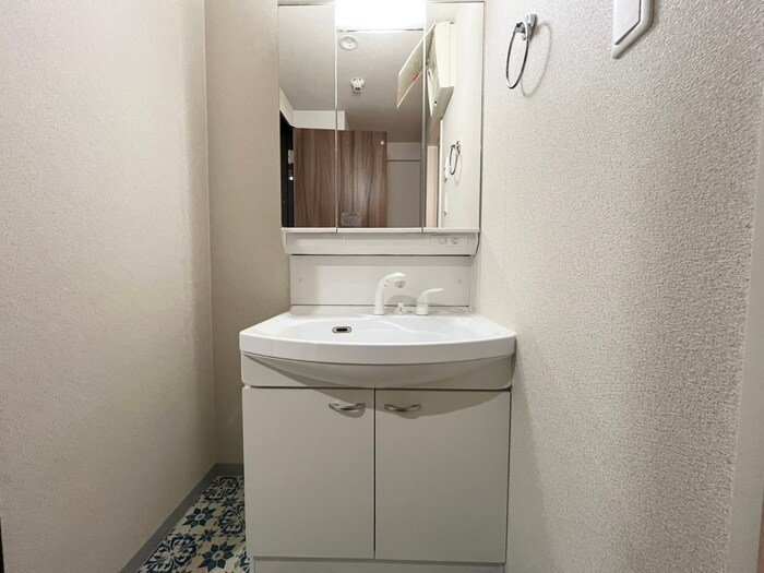 物件内観写真11　(洗面)