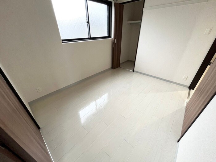 物件内観写真12　(居室)