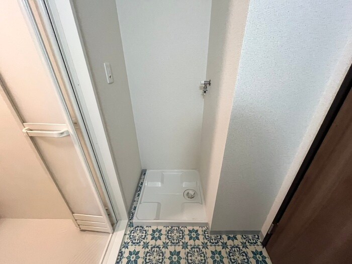 物件内観写真18　(洗濯機置場)