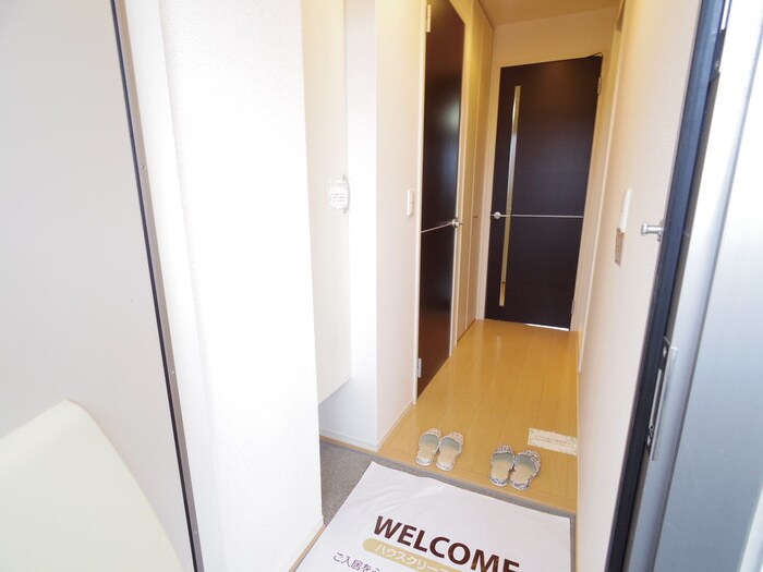 物件内観写真19　(玄関)