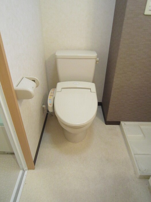 物件内観写真8　(トイレ)