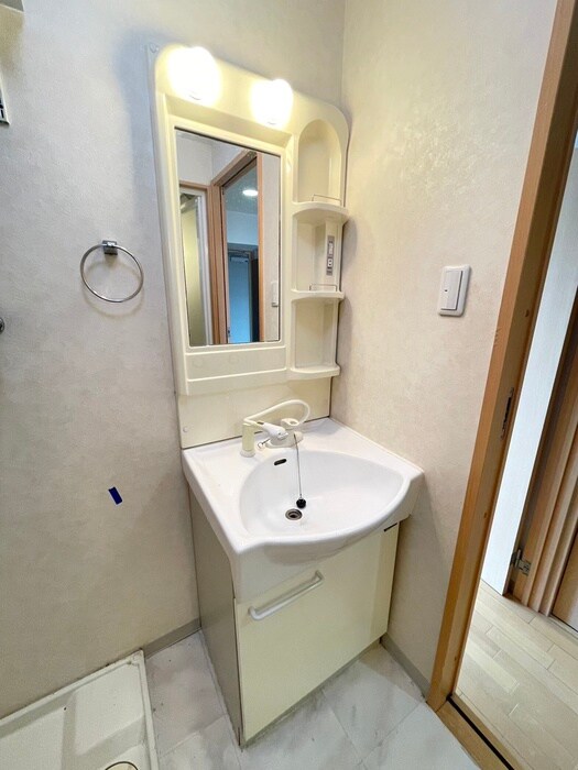 物件内観写真9　(洗面)