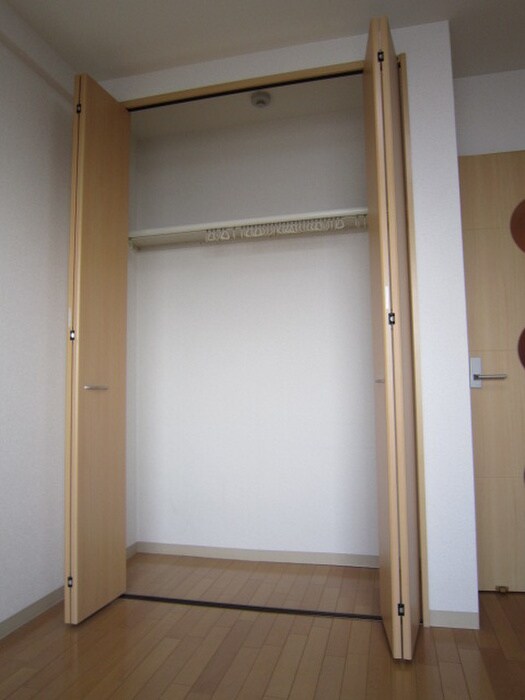物件内観写真12　(収納)