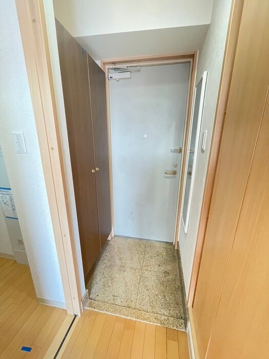 物件内観写真17　(玄関)
