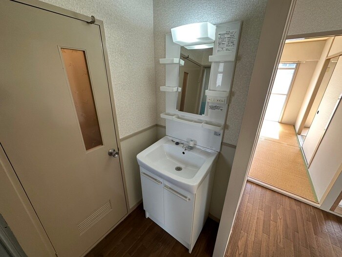 物件内観写真9　(洗面)