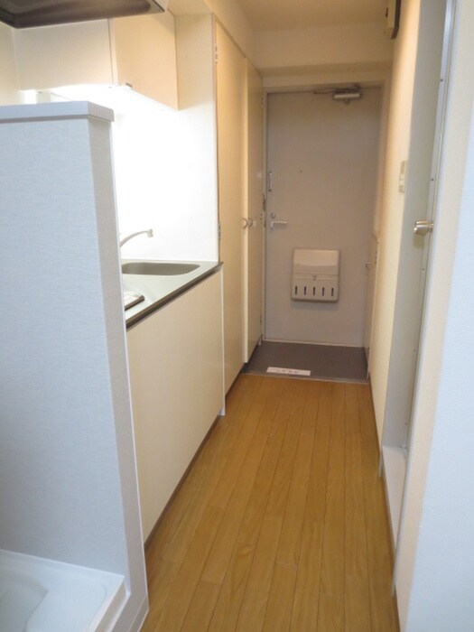 物件内観写真13　(廊下)