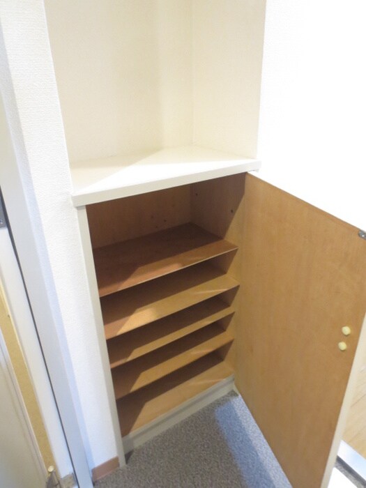 物件内観写真15　(靴箱)