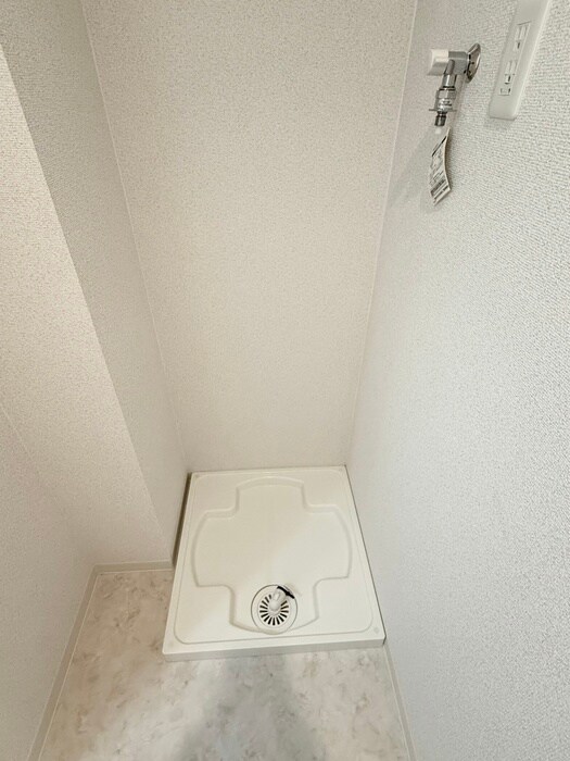 物件内観写真13　(洗濯機置場)