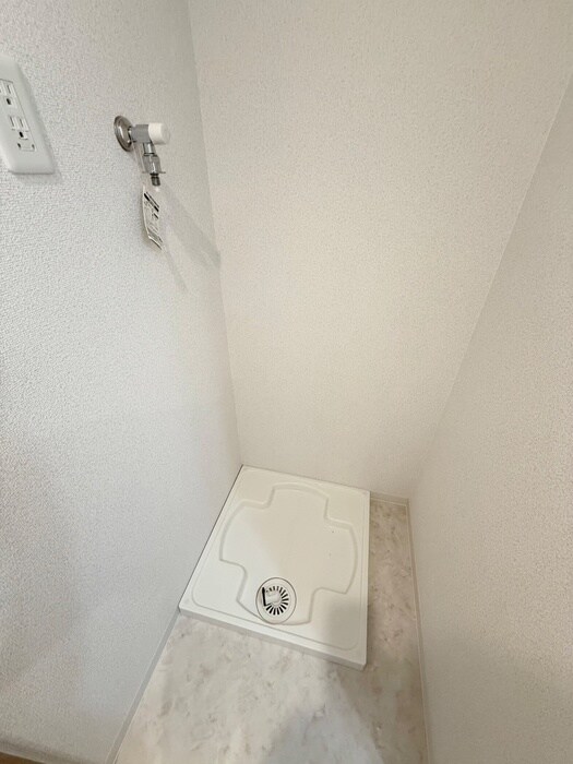 物件内観写真15　(洗濯機置場)