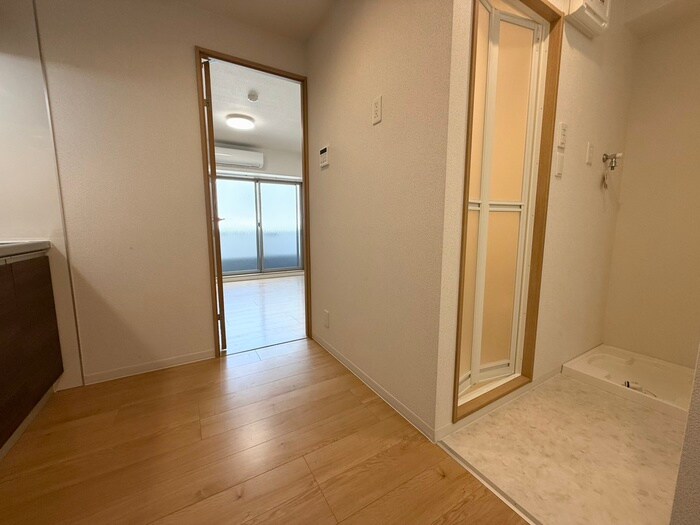 物件内観写真17　(廊下)