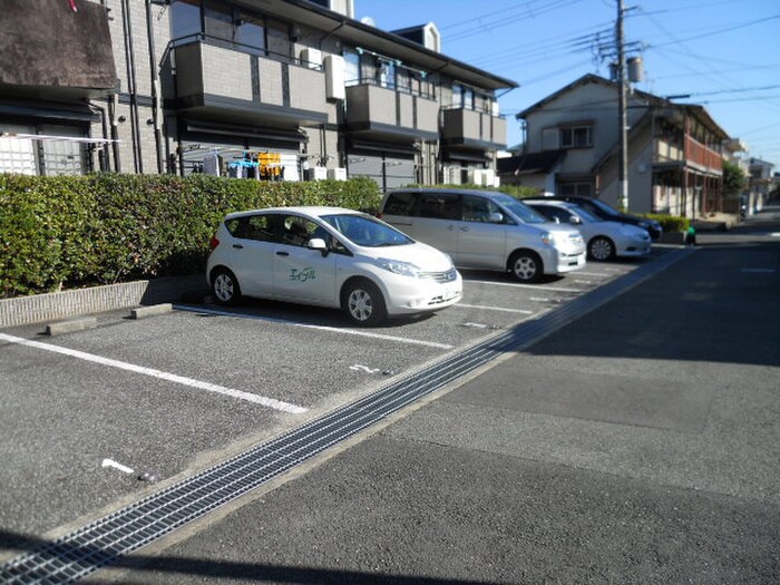 物件外観写真5　(駐輪場)