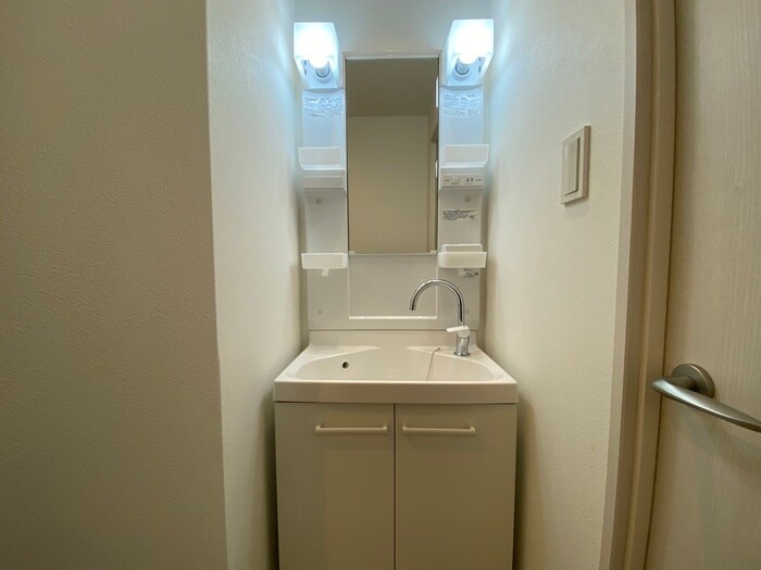 物件内観写真12　(洗面)