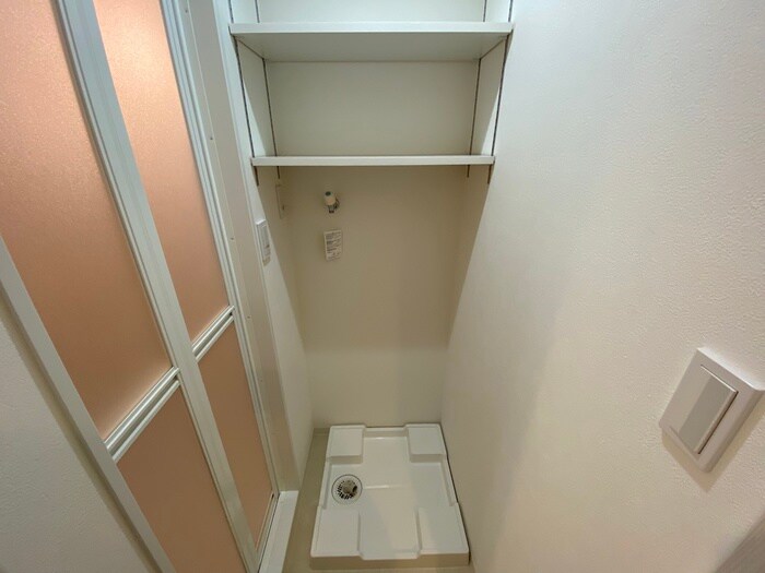 物件内観写真13　(洗濯機置場)