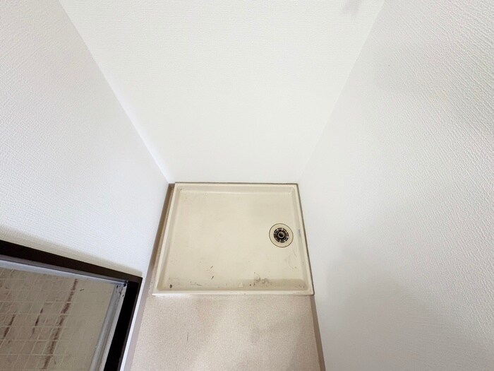 物件内観写真15　(洗濯機置場)