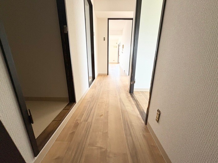 物件内観写真18　(廊下)