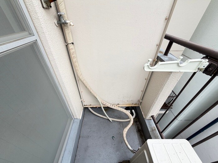 物件内観写真15　(洗濯機置場)