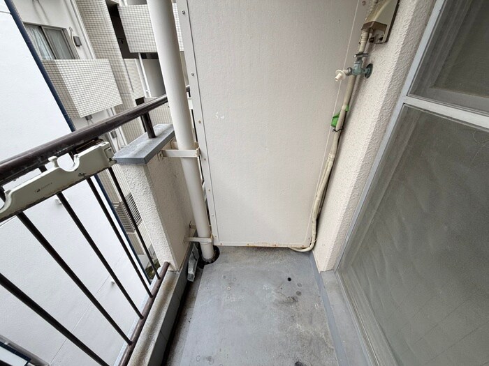 物件内観写真15　(洗濯機置場)