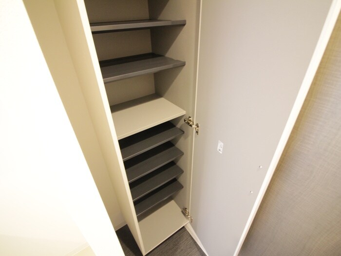 物件内観写真15　(靴箱)