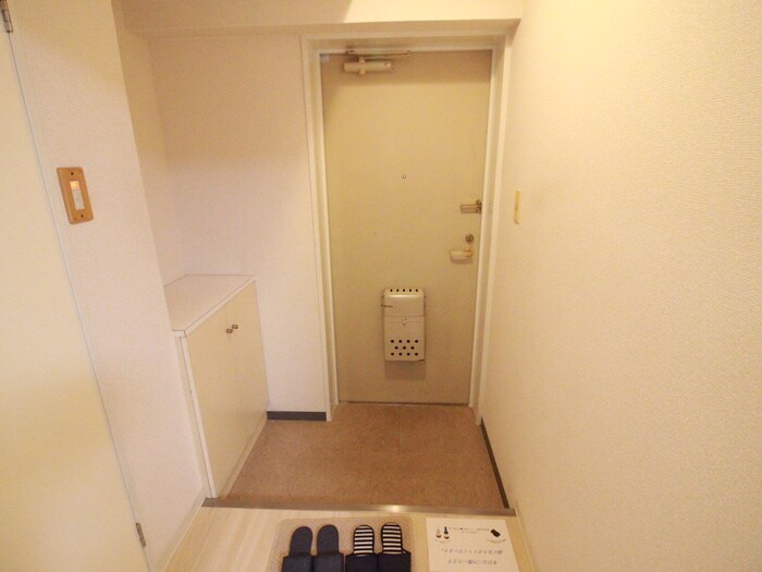 物件内観写真14　(玄関)