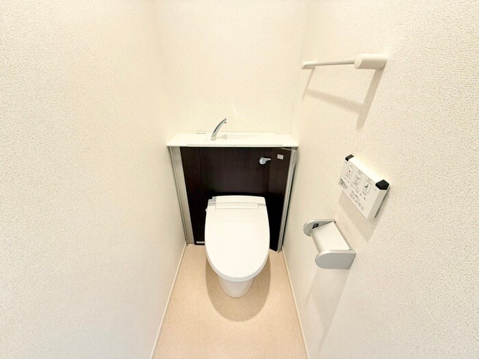 物件内観写真14　(トイレ)