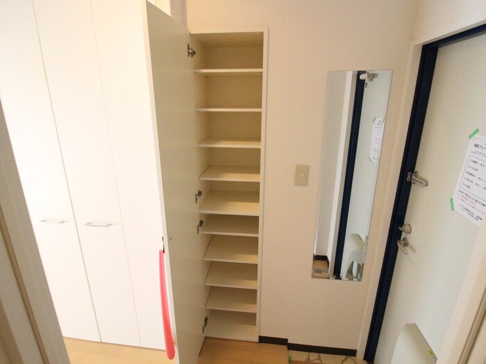 物件内観写真13　(靴箱)