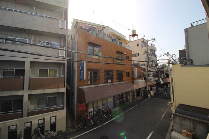 物件内観写真20　(室内からの展望)