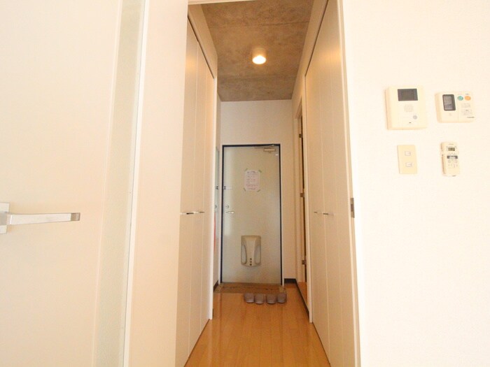 物件内観写真21　(廊下)
