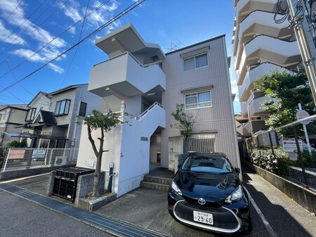 阪本マンション外観写真