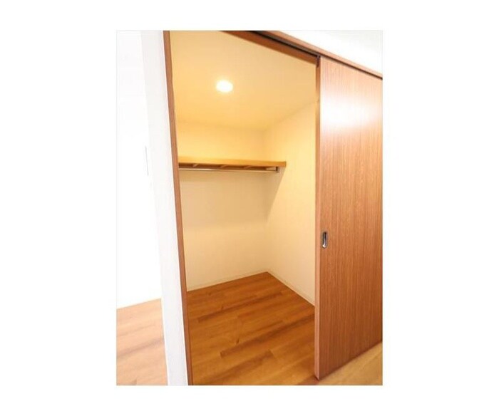 物件内観写真8　(収納)