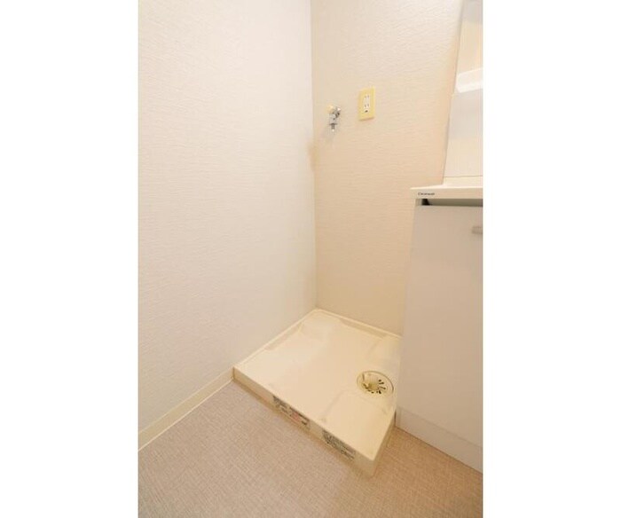 物件内観写真17　(洗濯機置場)