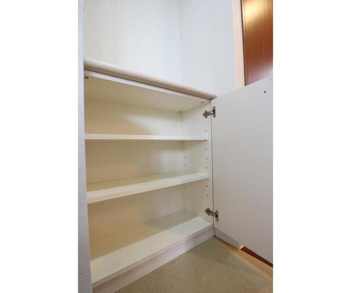 物件内観写真18　(靴箱)