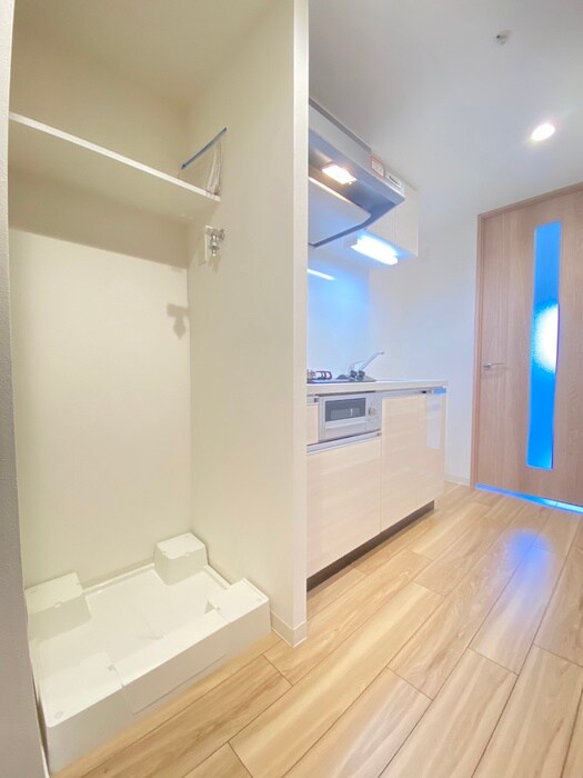 物件内観写真16　(洗濯機置場)