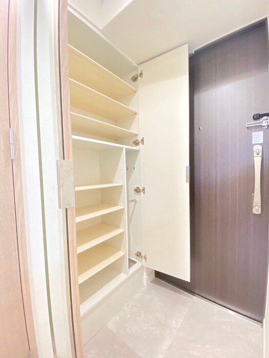 物件内観写真18　(靴箱)