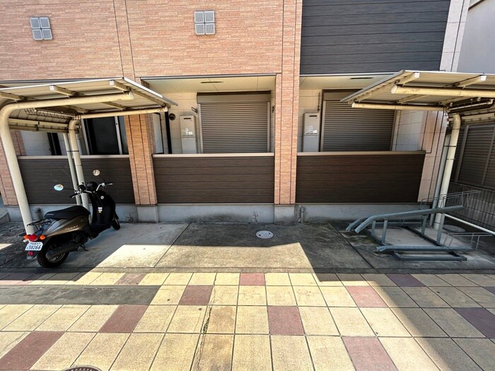 物件外観写真3　(駐輪場)