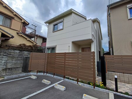 ドゥペッシュブラン(西）外観写真