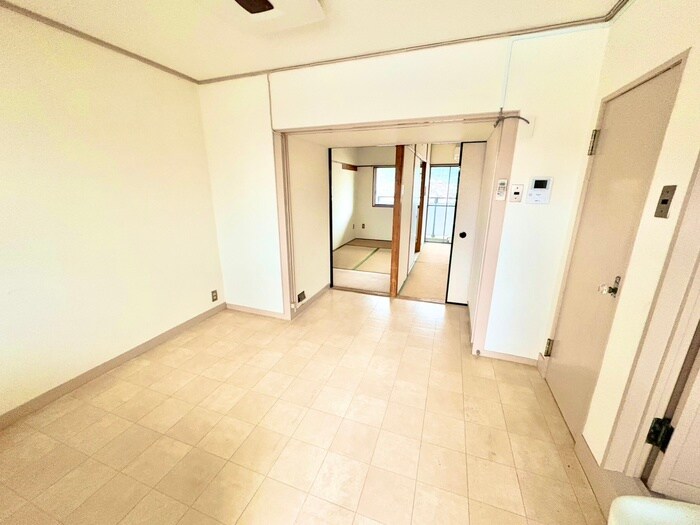 物件内観写真8　(居室)