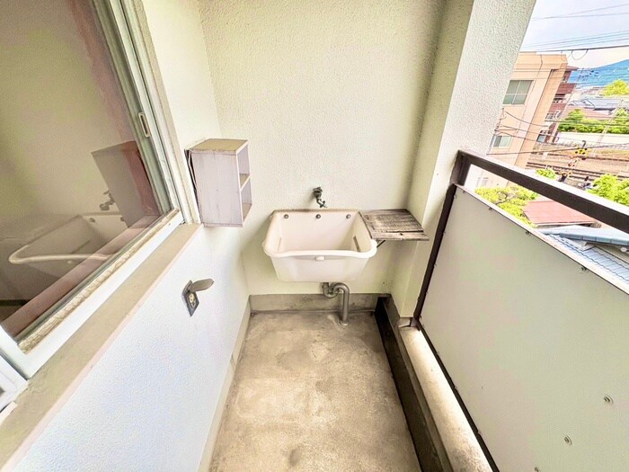 物件内観写真21　(洗濯機置場)