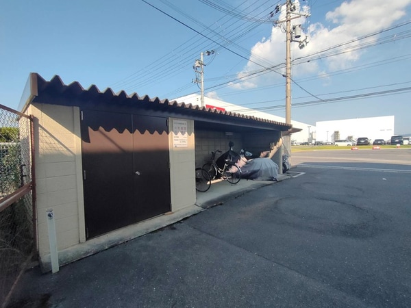 バイク置き場