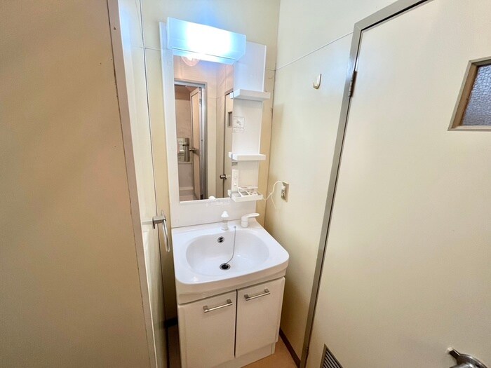 物件内観写真16　(洗面)