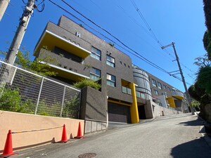 ﾒﾛﾃﾞｨﾊｲﾑｴｸｾﾙ石切（１０５）外観写真