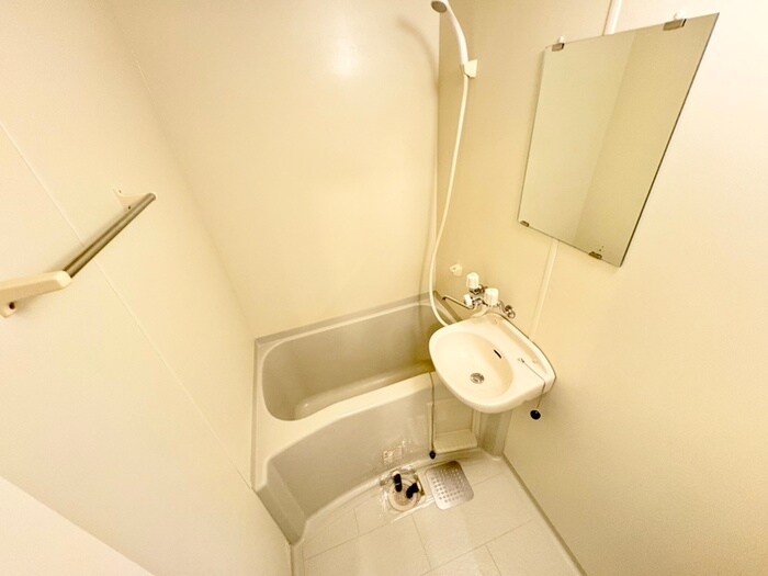 物件内観写真12　(洗面)