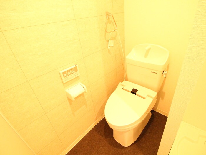 物件内観写真13　(トイレ)