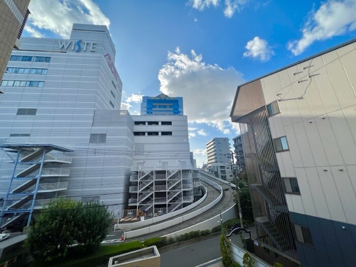 物件内観写真16　(室内からの展望)