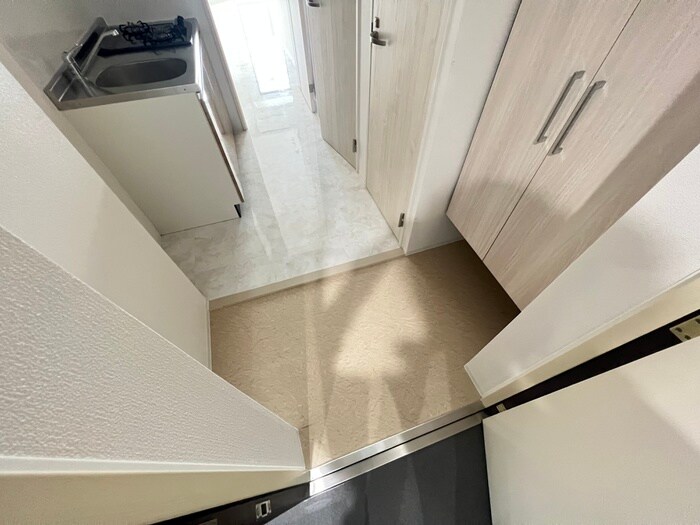 物件内観写真15　(玄関)