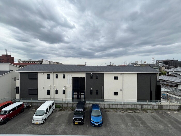 物件内観写真18　(室内からの展望)