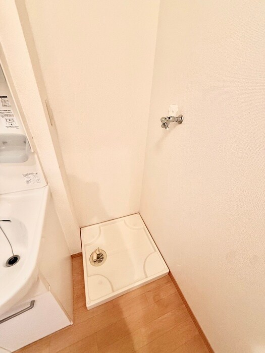 物件内観写真15　(洗濯機置場)