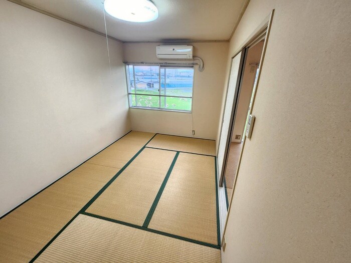 物件内観写真8　(居室)