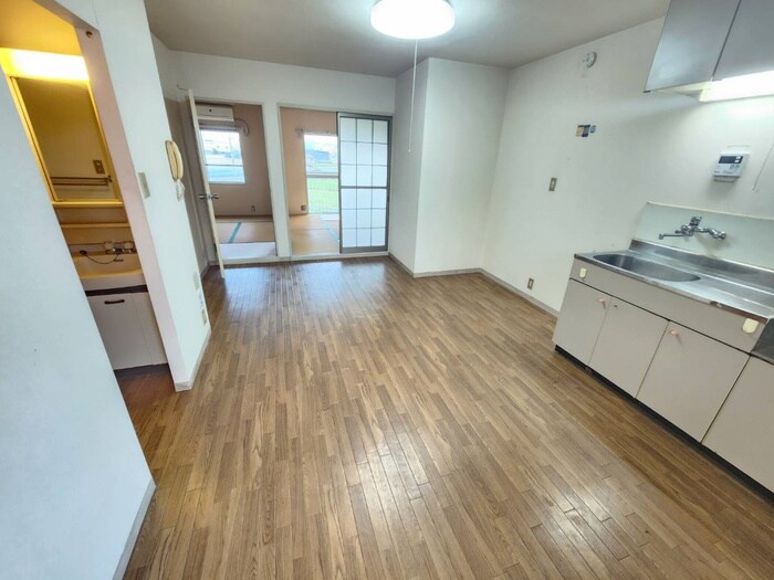 物件内観写真16　(廊下)