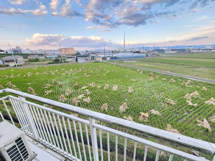 物件内観写真18　(室内からの展望)